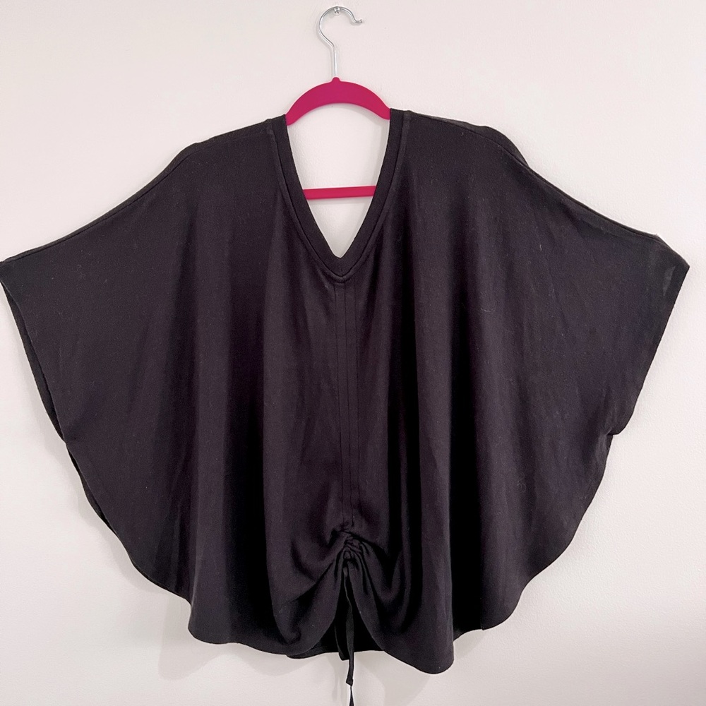 Batwing top. Super soft. Perfect for leggings. OS. Black.